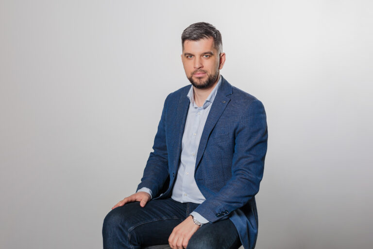 Павел Кузьмичев директор Webernetic